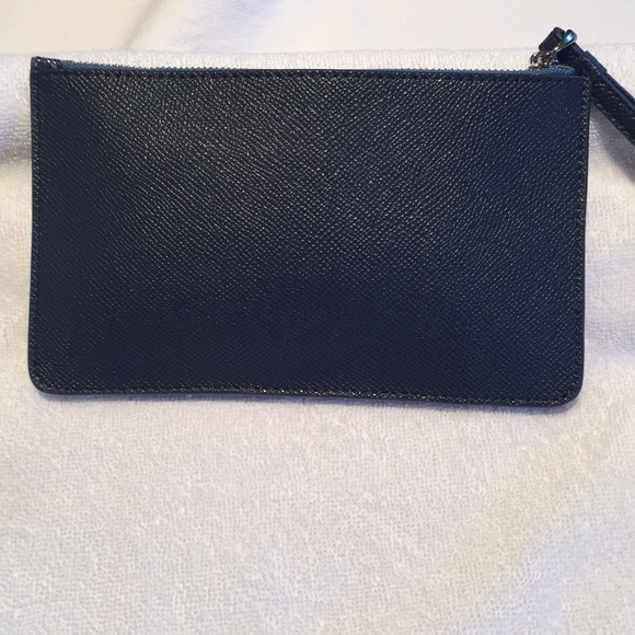 ‼️SOLD‼️ Authentic Coach Wristlet -Navy - Picture 5 of 7